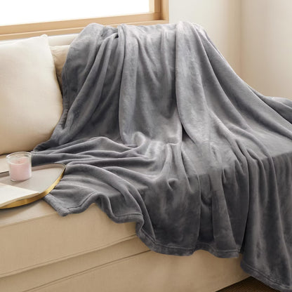 Bedsure Flannel Blanket – Solid Color Plush Throw, Ultra Soft and Fuzzy, 280GSM Lightweight Cozy Blanket for Bed or Couch