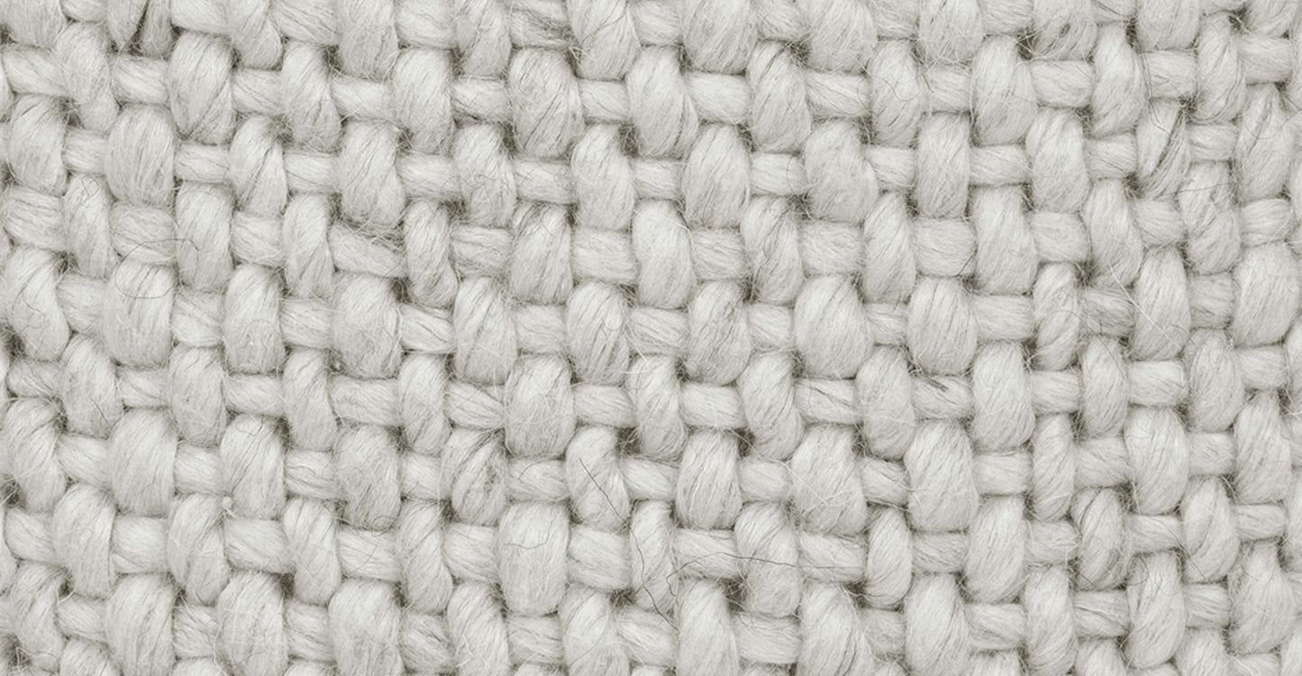 Lara 16" Pouf