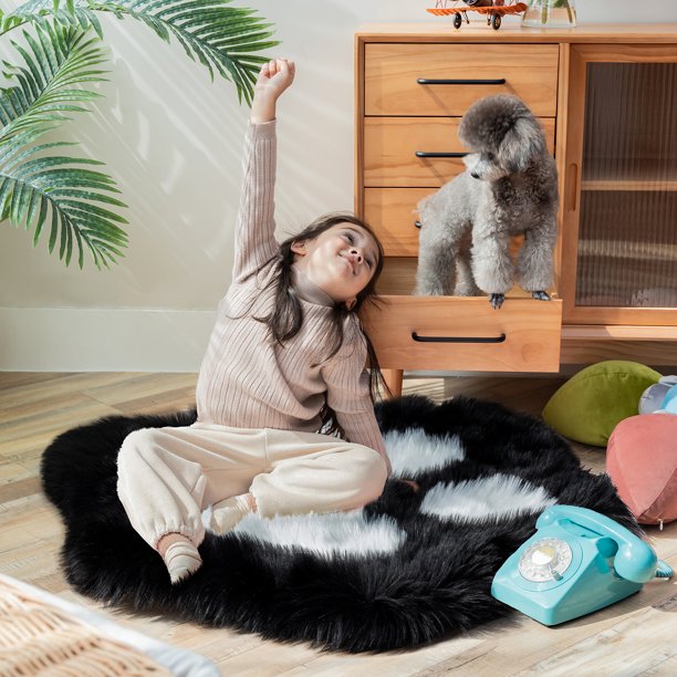 Soft Fluffy Kids Cat Paw Faux Fur Sheepskin Indoor Decorative Fuzzy Rugs 2.8 X 3.2 Feet, Black White,1 Pack
