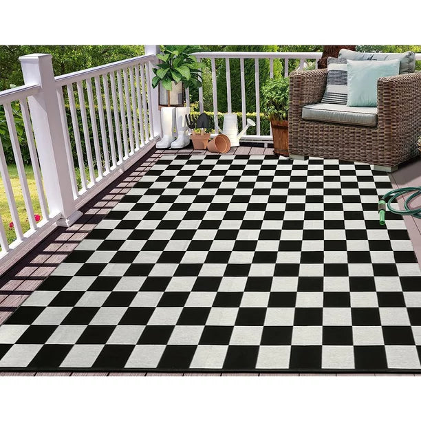 GOTGELIF 9x18 Outdoor Rug Plasti Straw Rug Waterproof Area Rugs Reversible Patio Rug Portable Rug Black and White Outdoor Rug with 4 Ground Nails for RV,Patio,Backyard,Deck,Picnic,Beach