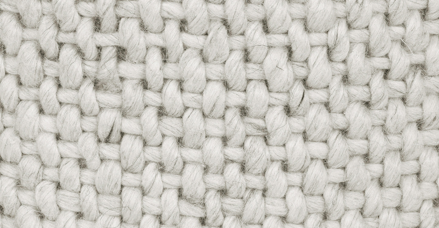 Lara 16" Pouf