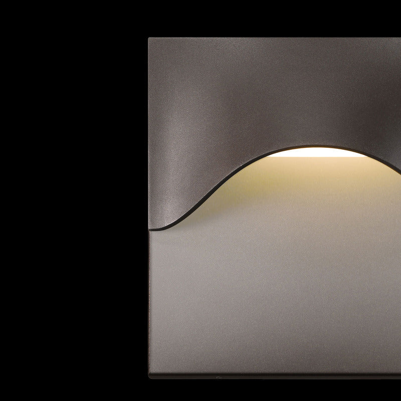 Inside-Out Tides High Wall Light