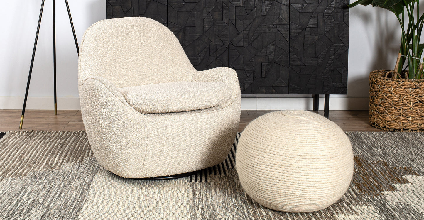 Lia 20" Pouf