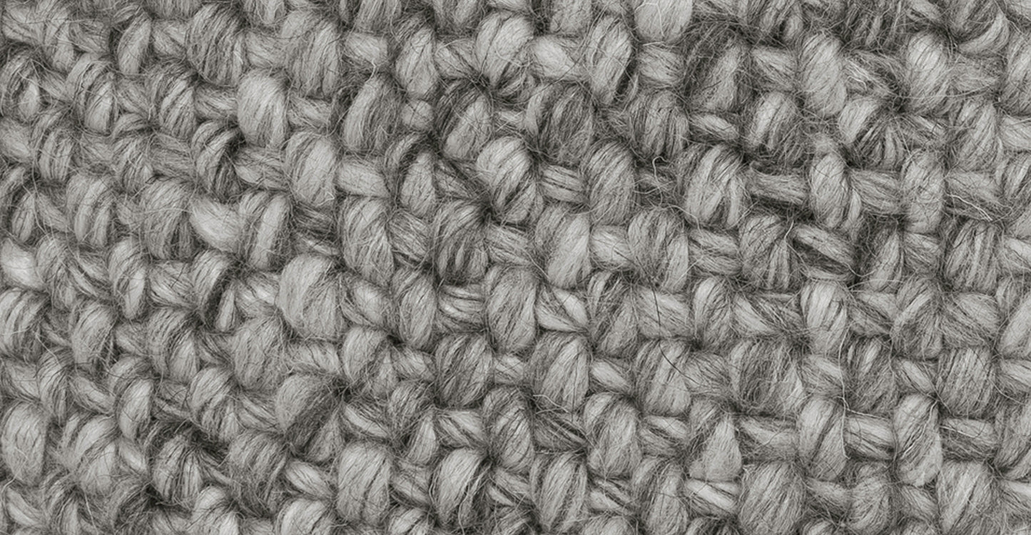 Lara 16" Pouf