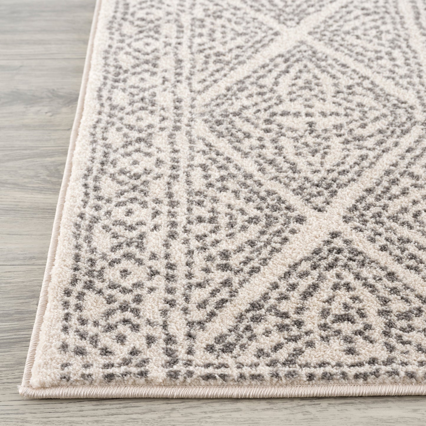 Perla Area Rug