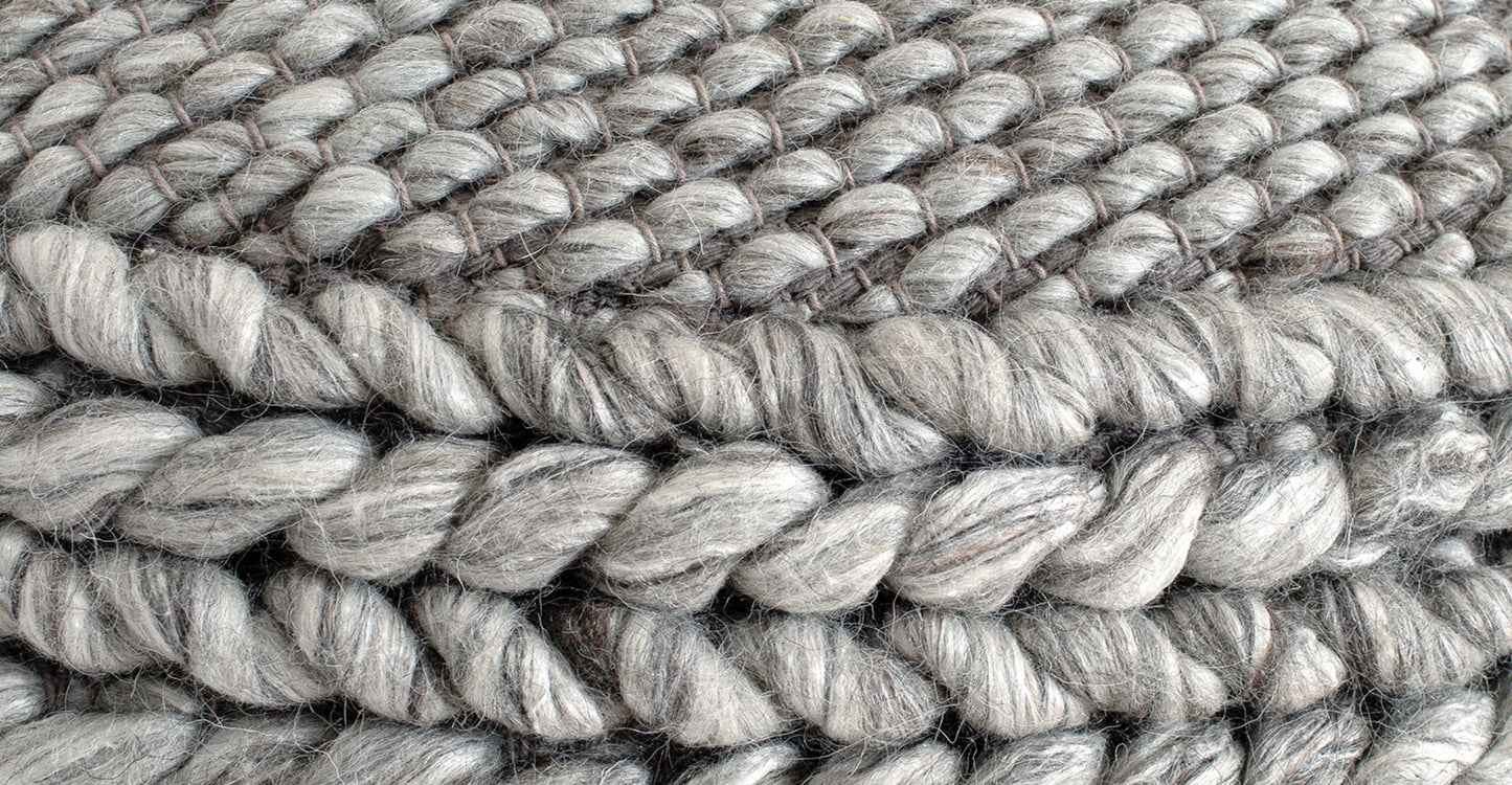 Leon 30" Pouf