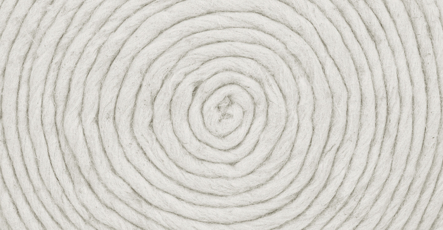 Lia 20" Pouf