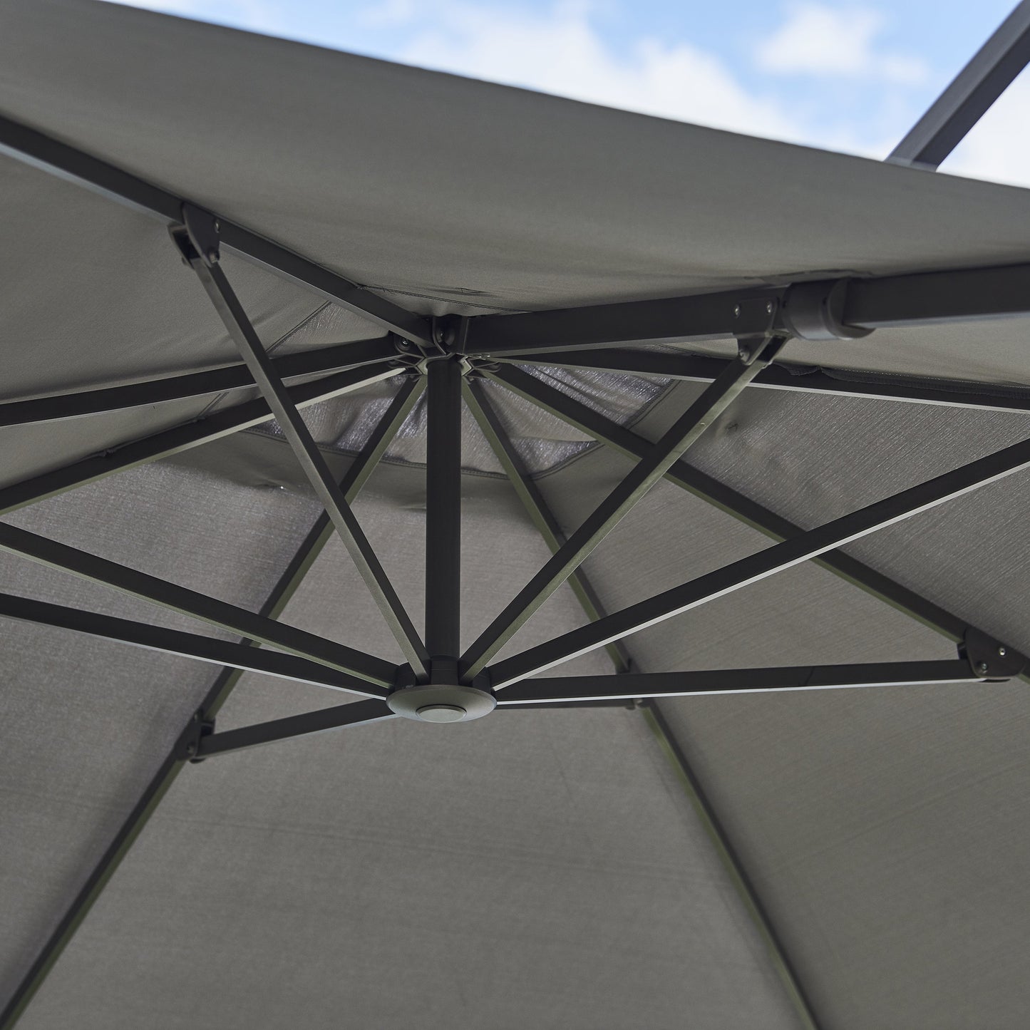Hyde Lux Tilt Parasol with Base