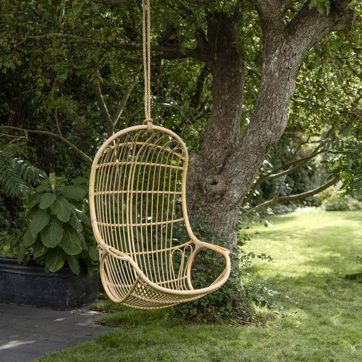 Riviera Outdoor Hanging Swing Chair