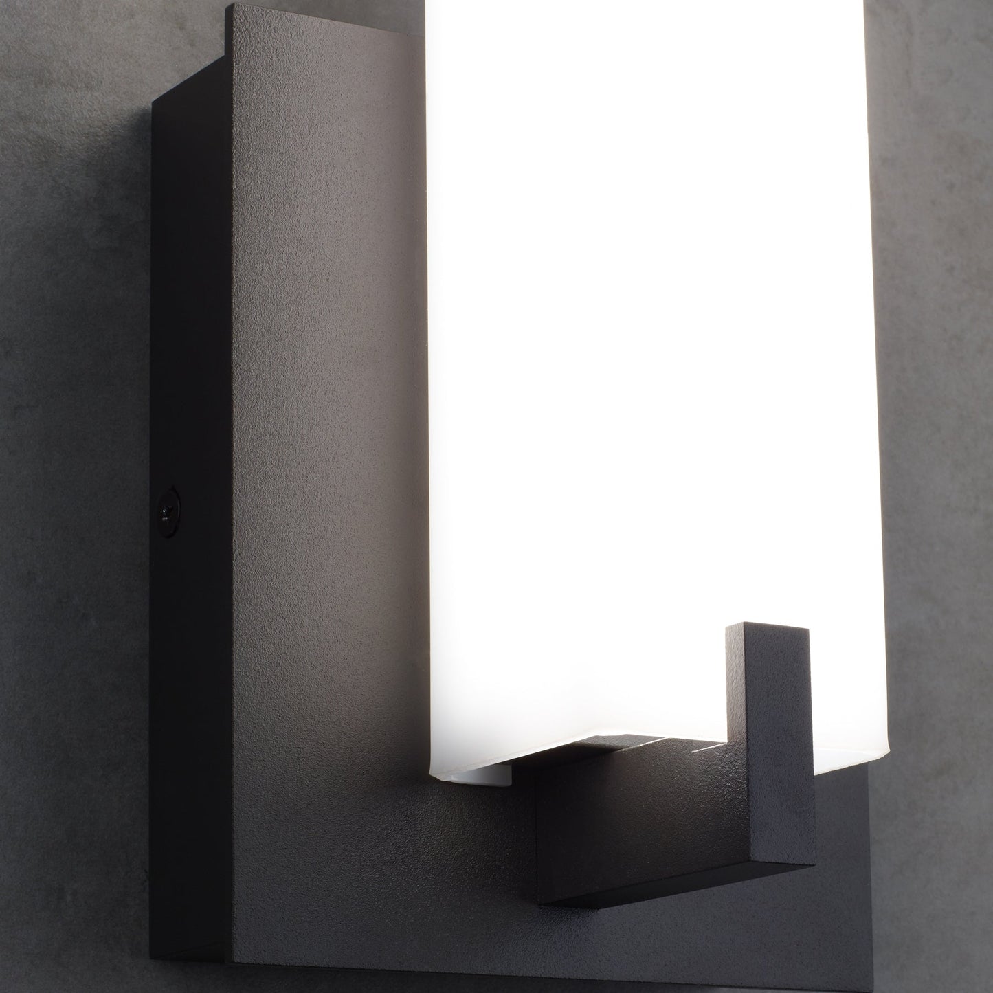 Cosmo Outdoor Wall Light